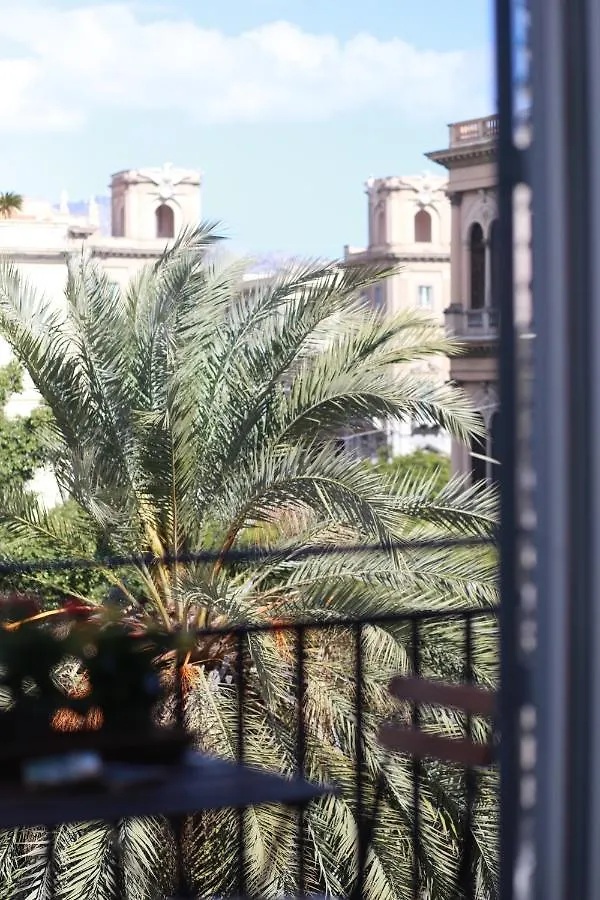 Case Orlando_A City Center Sicilian Treat Palermo 0*,